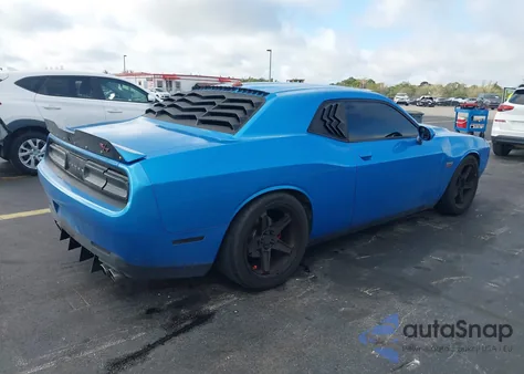 2015 Dodge Challenger R/T z USA, uszkodzony, nr VIN 2C3CDZAT2FH855449